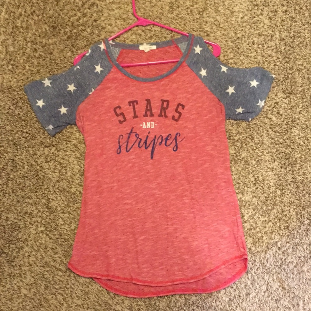 Fourth of July peekaboo shoulders size large tshirt
